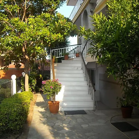 Iris Nea Kallikrateia