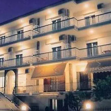 Iris 2* Nea Kallikrateia