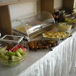 Iris Hotel 2*